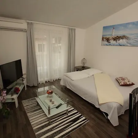 Ana Marija דירה סולין