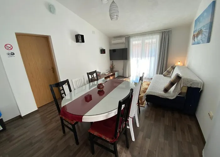 아파트 Ana Marija 솔린